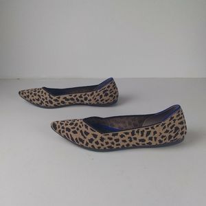 Rothys leopard print pointed toe flats retired print size 6M tan/black